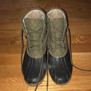 Women’s rain boots